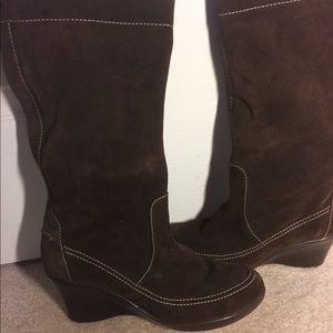 BROWN KNEE HIGH BOOTS